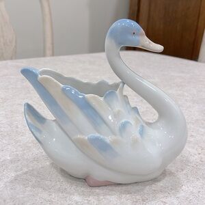 VINTAGE REX PORCELAIN HANDMADE IN SPAIN SWAN IN PASTEL COLORS PLANTER FIGURINE
